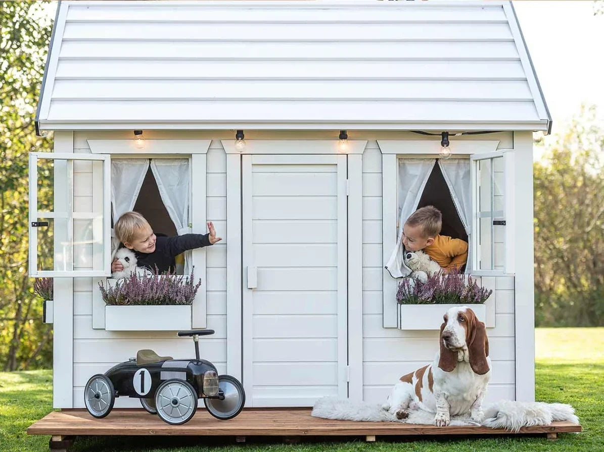 Choose the Perfect Playhouse for Your Backyard!