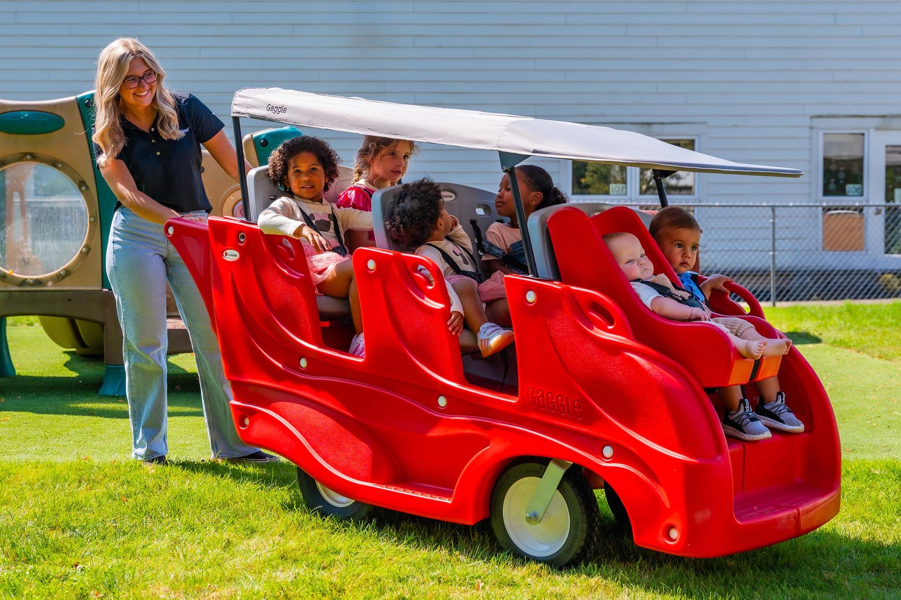 Rolling Out Big Adventures: The Ultimate 4 and 6-Seater Buggies for Little Explorers
