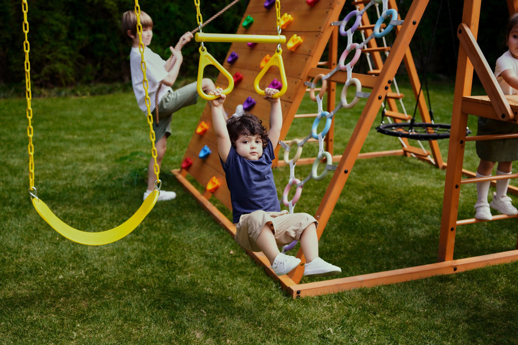 Avenlur Sycamore Backyard Climbing Set – 2 Swings, Trapeze Bar & Outdoor Fun AVNLR-SYCAMORE-NY