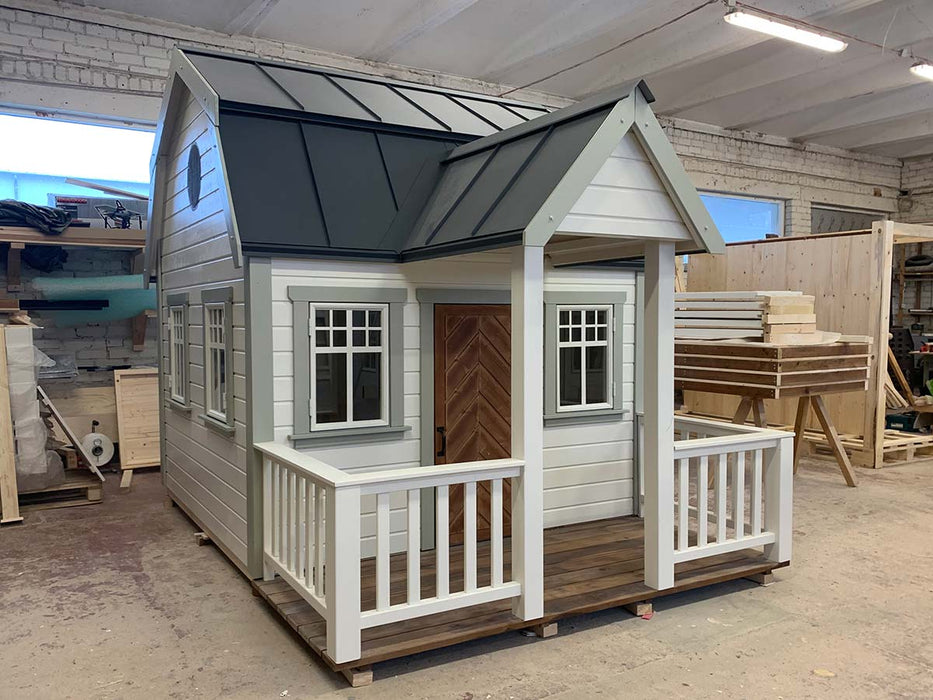 Whole Wood Playhouses Playhouse Grand Farmhouse 8x8