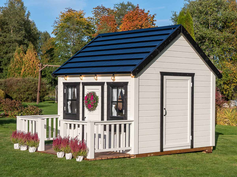 Whole Wood Playhouses Playhouse Blackbird 8x8