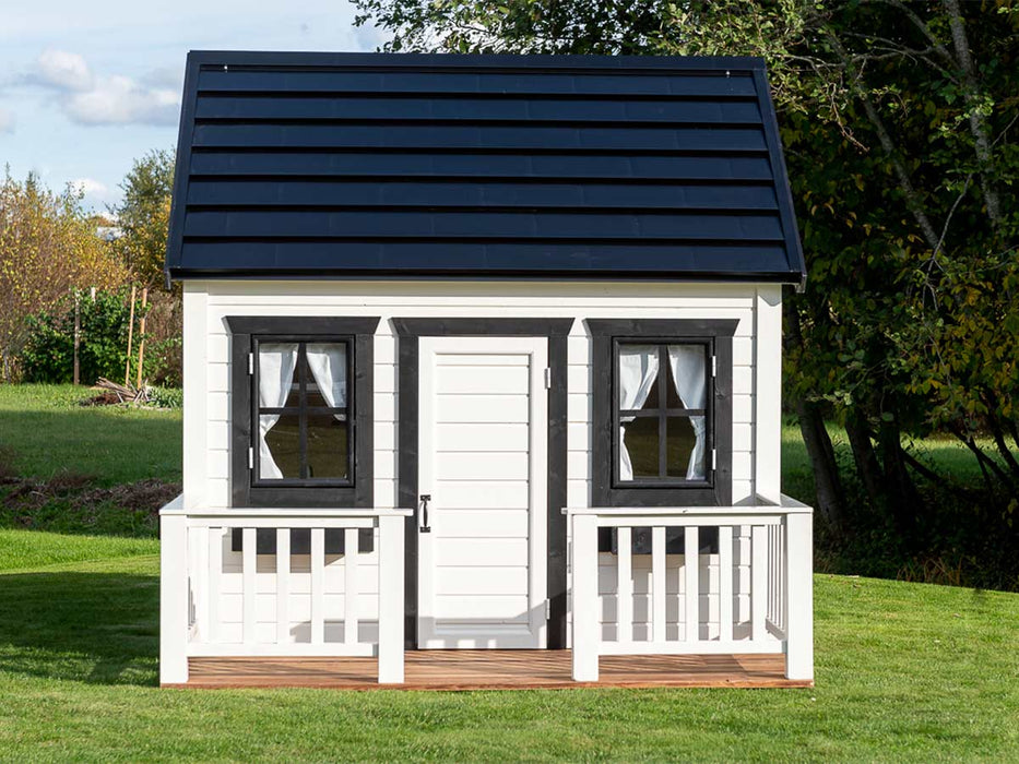 Whole Wood Playhouses Playhouse Blackbird 8x8