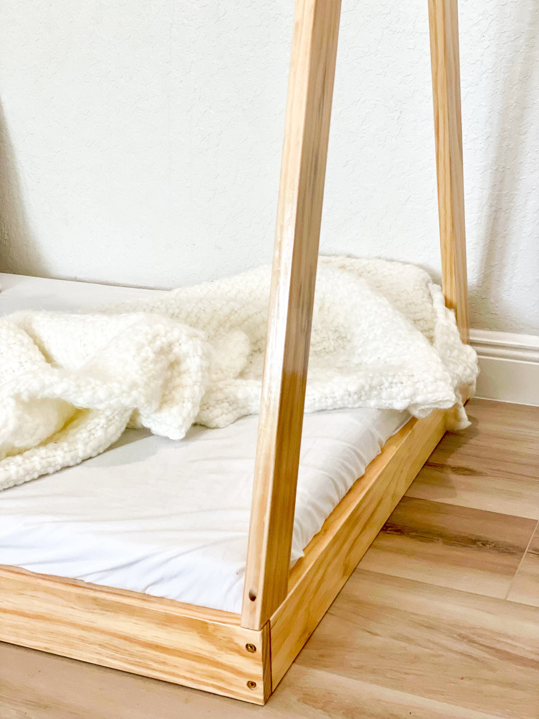 2MamaBees Montessori Teepee Bed